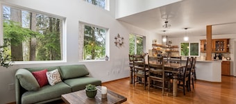 Spacious Forest Haven - 4BR, 7 Beds, Firepit - Sleeps 10