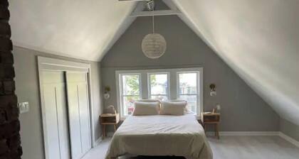 Modern Large Studio Apartment in Heart of Tremont.