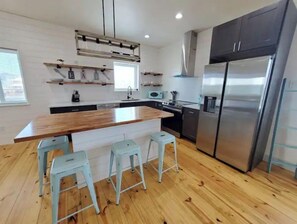 Fridge, microwave, oven, dishwasher - Ocean view- Unit 24 (Port Aransas)