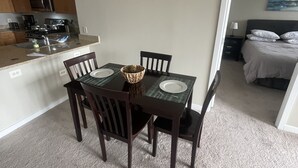 2 bedrooms, iron/ironing board, free WiFi