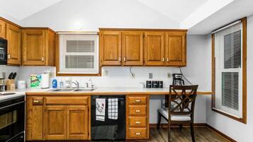 Fridge, microwave, oven, dishwasher