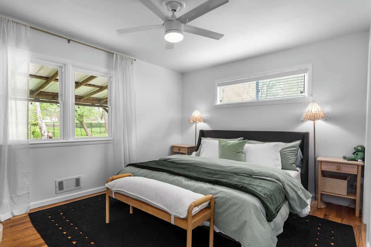 3 habitaciones, tabla de planchar con plancha, cuna de viaje y wifi 