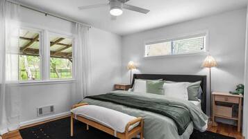 3 habitaciones, tabla de planchar con plancha, cuna de viaje y wifi