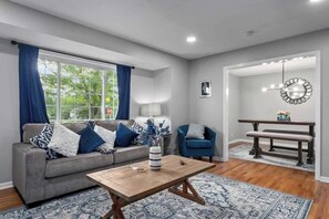 Televisie, videospelletjes en een kantoor