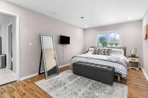 3 habitaciones, tabla de planchar con plancha, cuna de viaje y wifi 