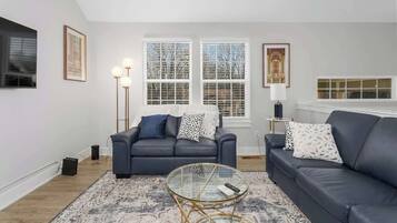 電視、串流服務、 辦公室