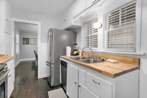 Fridge, microwave, oven, stovetop - Quiet Location|Large Home +Great for Families|5BR (Mission)