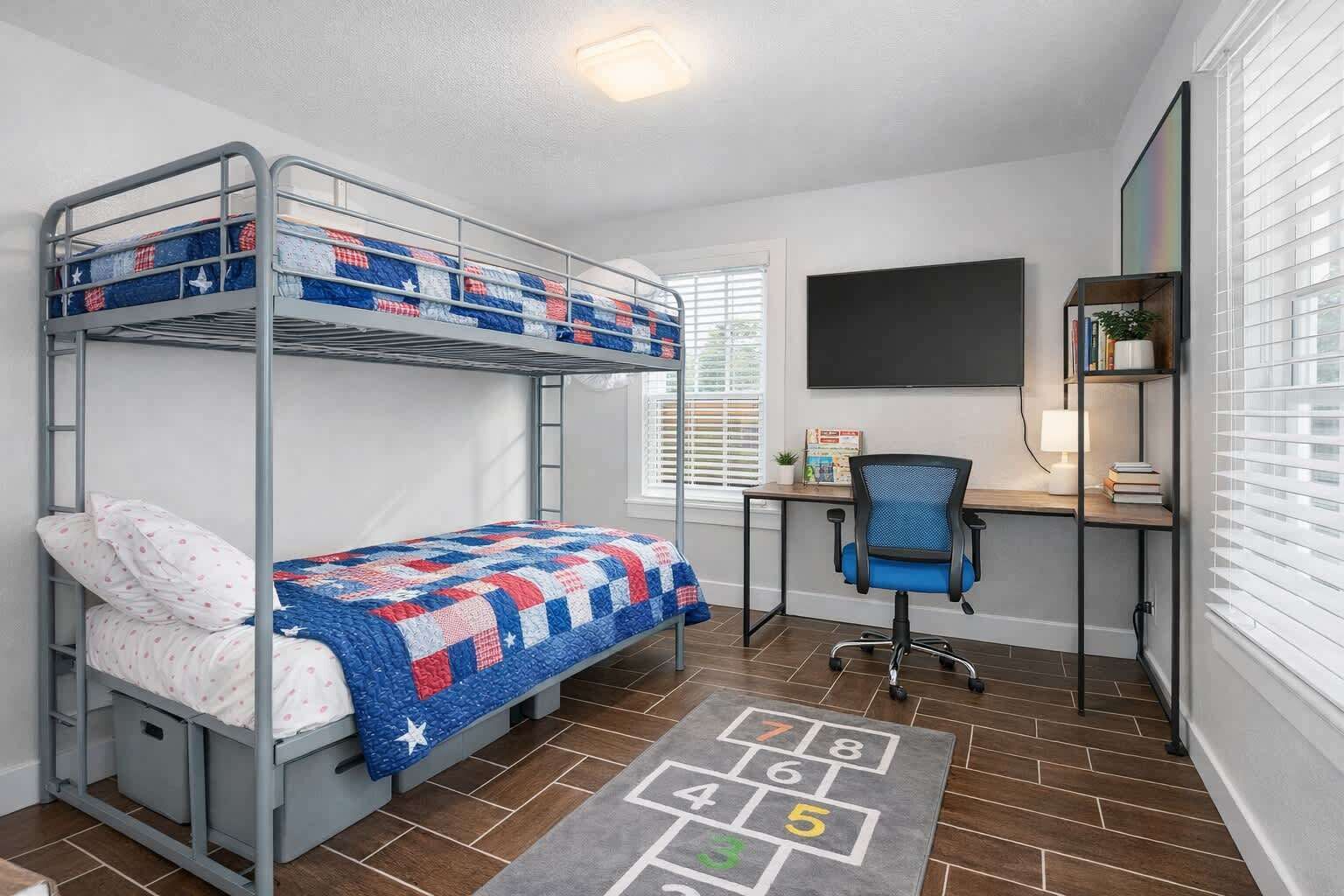 5 chambres, fer et planche à repasser, lit de bébé portatif, Wi-Fi