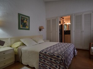 2 soverom, strykejern/-brett, wi-fi og sengetøy