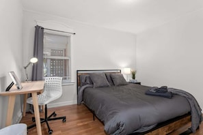 6 chambres, fer et planche à repasser, lit de bébé portatif, Wi-Fi