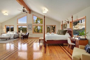 5 bedrooms, desk, iron/ironing board, free WiFi