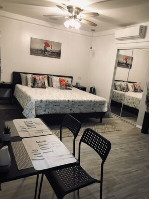 1 makuuhuone, tallelokero huoneessa, ilmainen Wi-Fi, vuodevaatteet