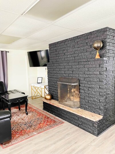 The Club House - Suite 101