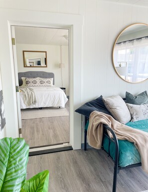 1 bedroom, WiFi, bed sheets