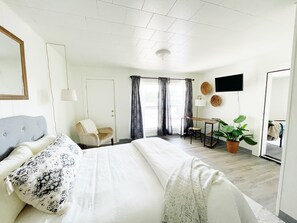 1 bedroom, WiFi, bed sheets