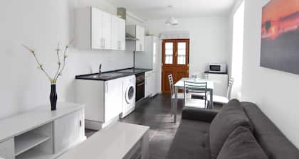 Beautiful refurbished small flat in Liencres