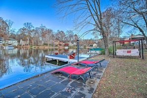 Property grounds - Sauna & Game Room: Lake House in Locust Grove! (Locust Grove)