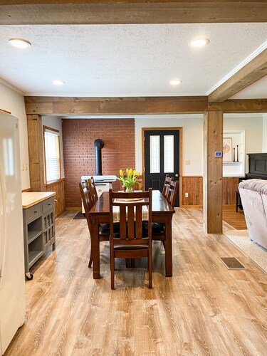 The Farmhouse at Pleasant Ridge | Hot tub 