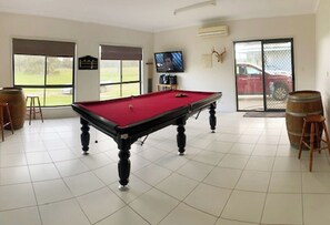 Game room - Spacious Country Home (Mount Tully)