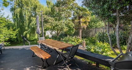 Oneroa Garden Retreat