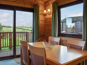 Dining - 3 bedroom accommodation in Woolsery, near Hartland (Woolsery, near Hartland)