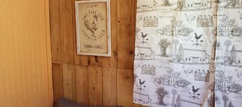 Goat House Farm Stay Little Coop