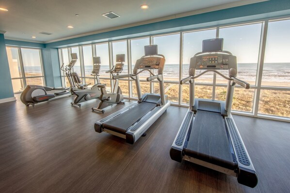 Fitness facility - Charming Suite | Infinity Pool + Hot Tub (Galveston)