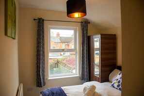 3 bedrooms, free WiFi, bed sheets