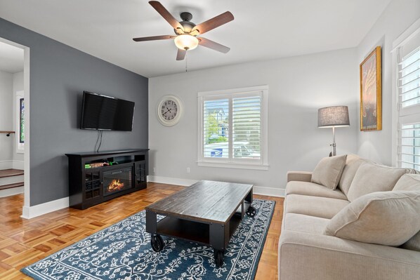 Smart TV, fireplace, video games