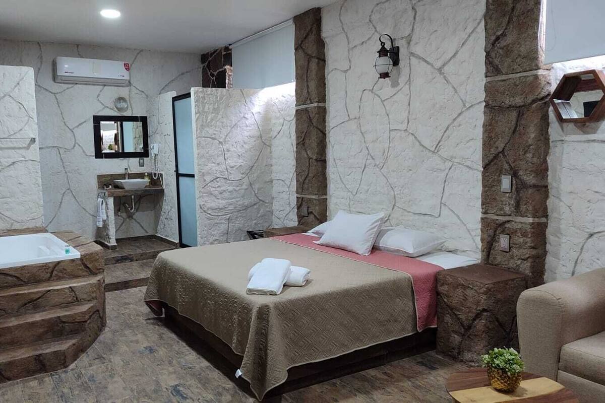 Basic Room | Bed sheets