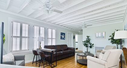 Remodeled historic downtown Punta Gorda, FL charming cottage