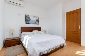 2 bedrooms, iron/ironing board, travel cot, free WiFi - YourHouse Goet, villa with private pool (Sa Pobla)