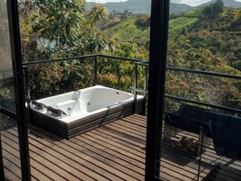 Habitación superior | Ropa de cama de alta calidad y edredones de plumas