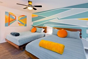 3 bedrooms, desk, iron/ironing board, travel crib
