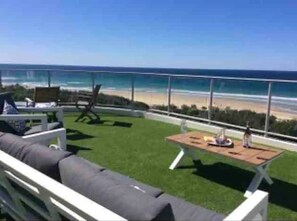 Property grounds - Marcoola Penthouse ~ 3 bed ~ 2 bath ~ rooftop entertaining  (Marcoola)