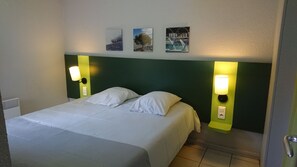 1 chambre, coffres-forts dans les chambres, Wi-Fi gratuit, draps fournis