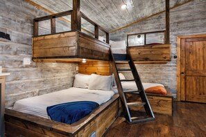 3 chambres, fer et planche à repasser, lit parapluie, Wi-Fi gratuit