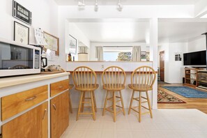 Dining - Rocky Mountain Getaway For Budget Travelers (Leadville)