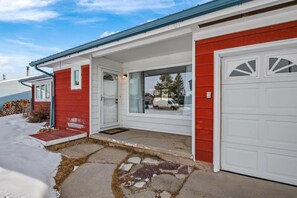 Exterior detail - Rocky Mountain Getaway For Budget Travelers (Leadville)