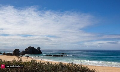 Beautiful beachside house and garden - 2 minutes from the beach!