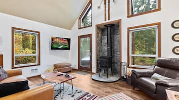 TV connectée, jeux vidéo, lecteur de DVD, livres