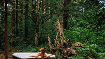 Bain à remous extérieur