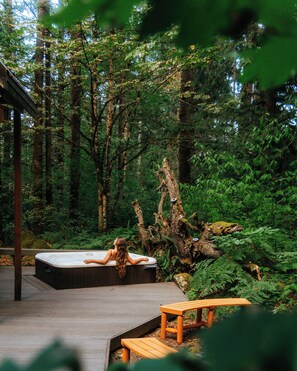 Bain à remous extérieur