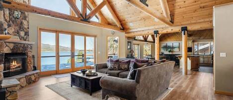 Smart TV, fireplace, DVD player, offices