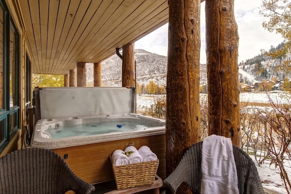 Bain à remous extérieur