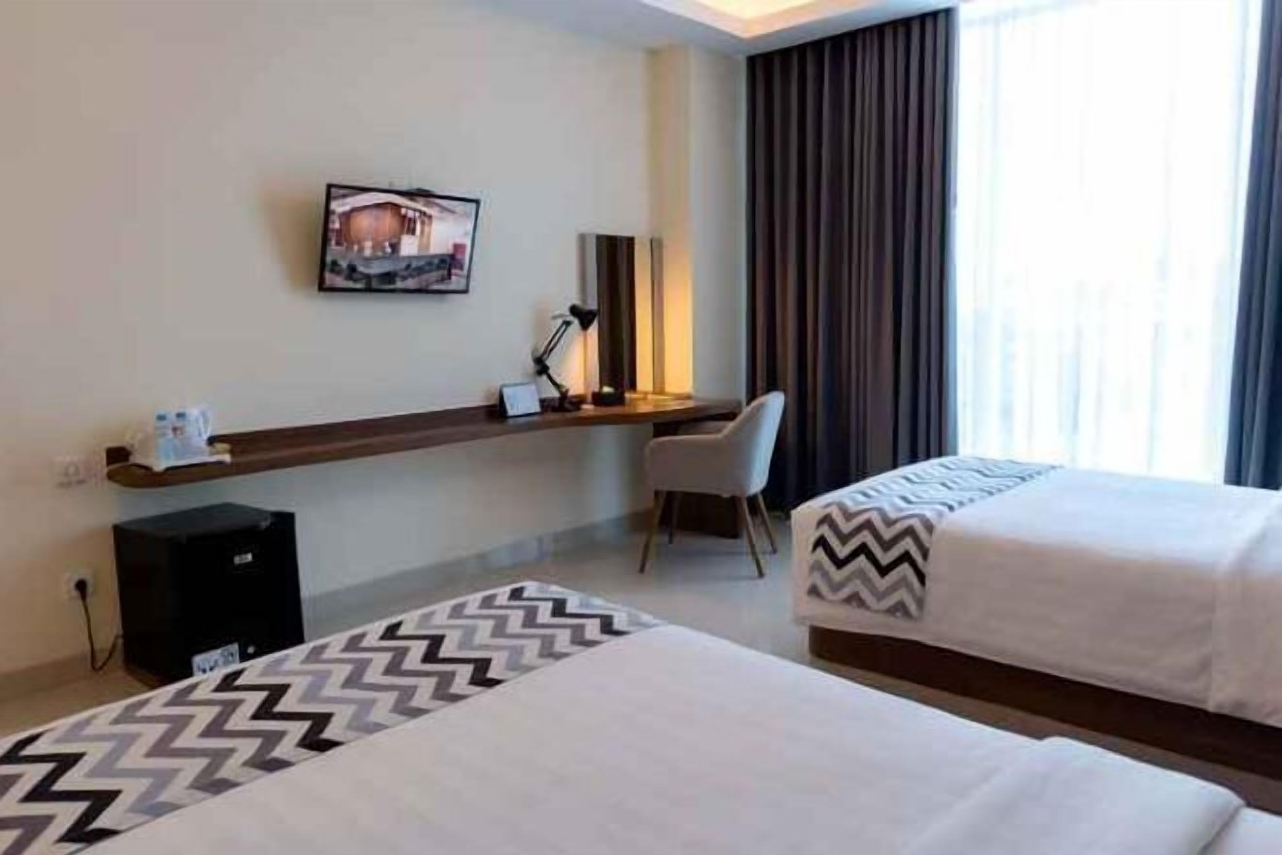 Desk, iron/ironing board, free WiFi