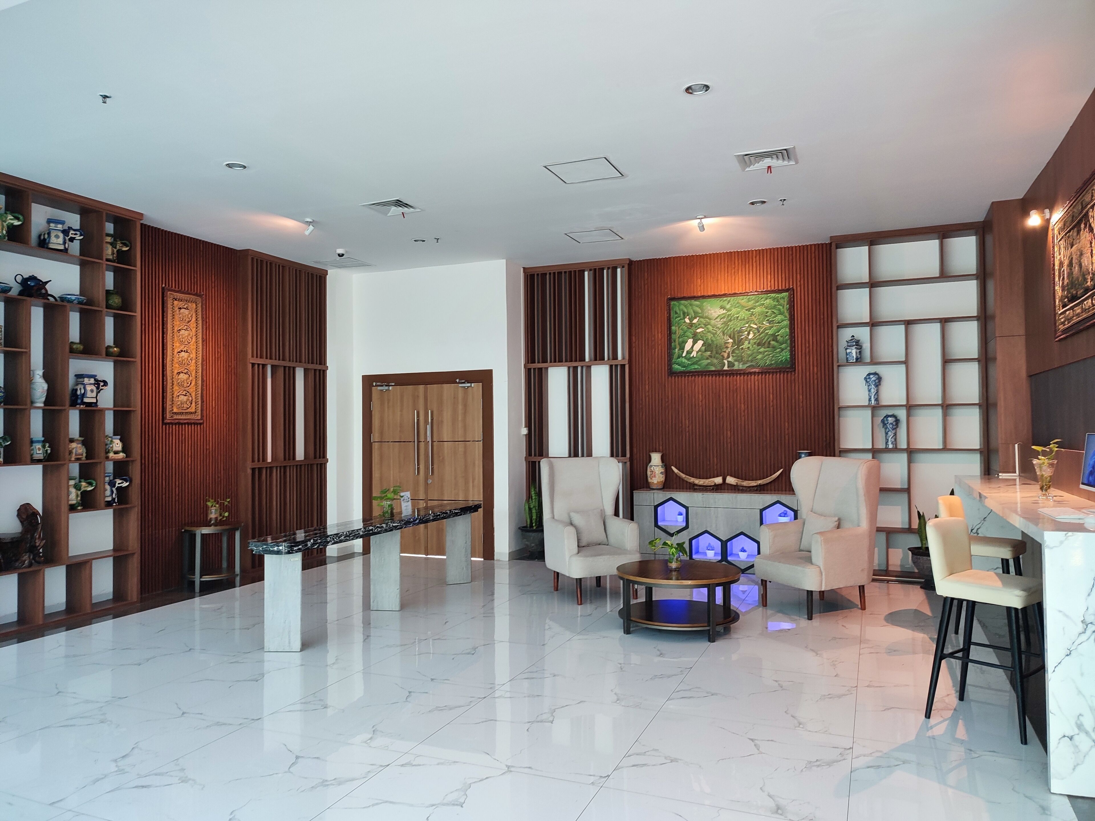 Lobby-lounge