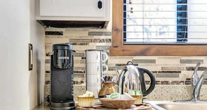 Relaxing Unit in Heart of Quechee - Mill Run 2C