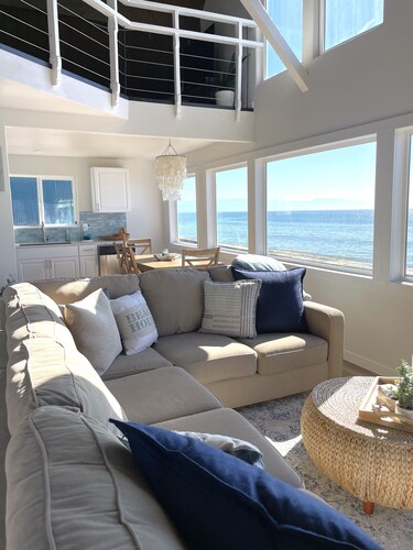 West Beach Bungalow: Whidbey Waterfront Beach House VIEWS + 5 Star Reviews