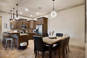 Dining - Spacious 2-Bed Suite | Sunset Views, Private Patio & Fireplace (Hurricane)